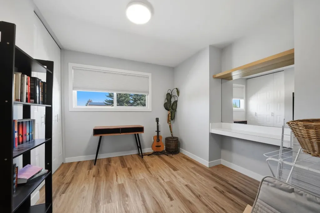 75 Hill Crescent Red Deer AB T4N6G3