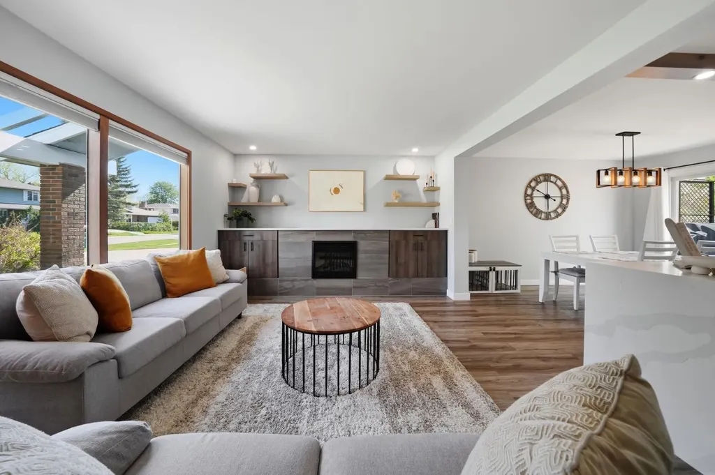 75 Hill Crescent Red Deer AB T4N6G3