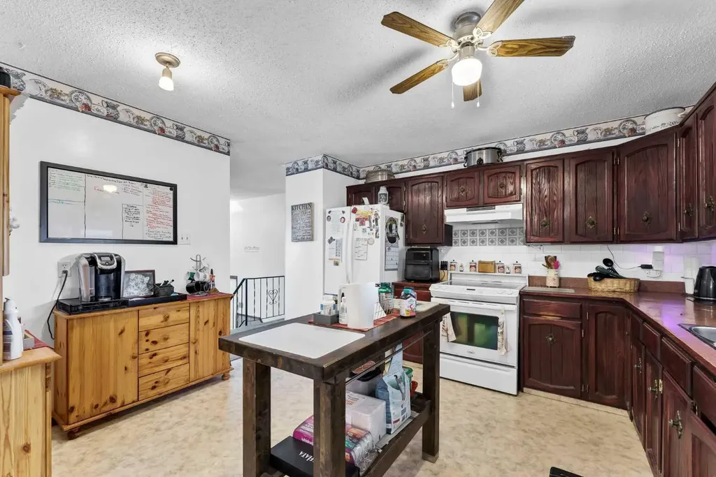 173 Cypress Way SE Medicine Hat AB T1B1L5