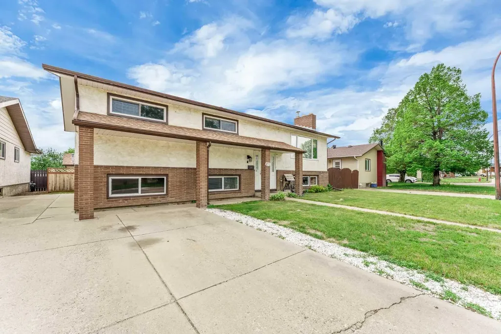 173 Cypress Way SE Medicine Hat AB T1B1L5