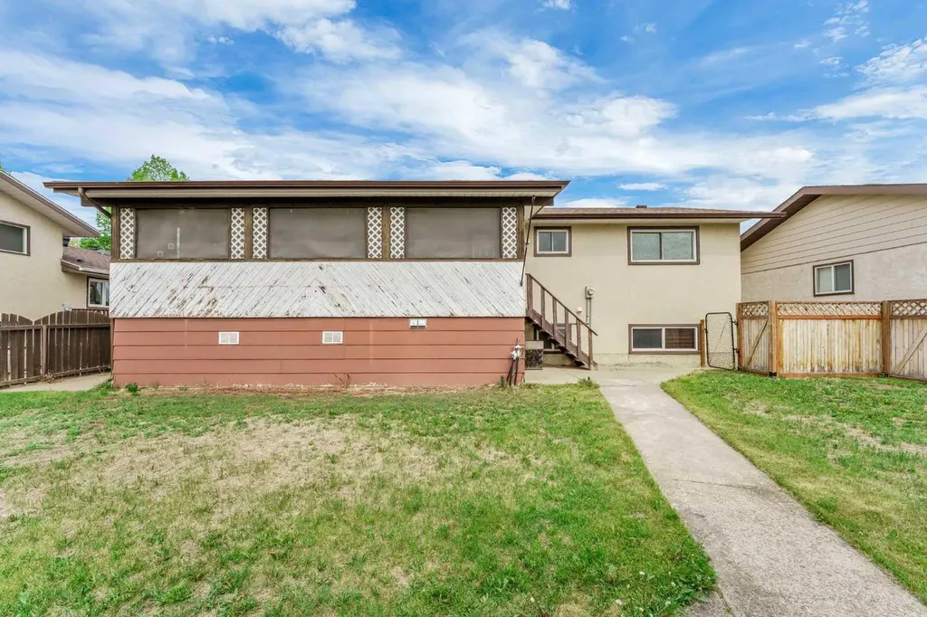173 Cypress Way SE Medicine Hat AB T1B1L5