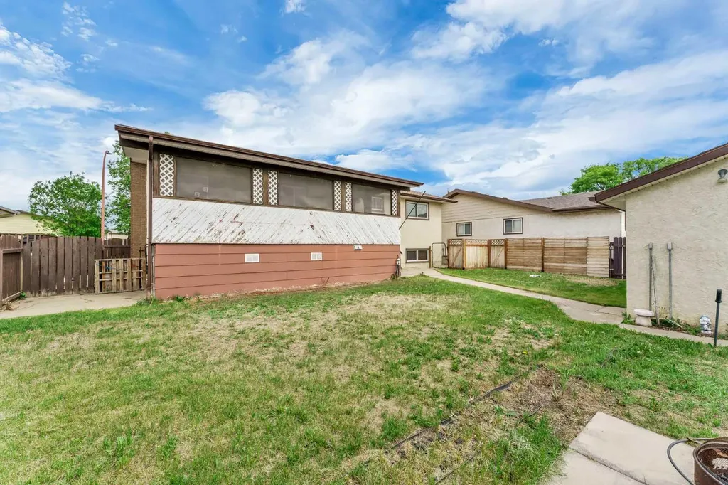 173 Cypress Way SE Medicine Hat AB T1B1L5
