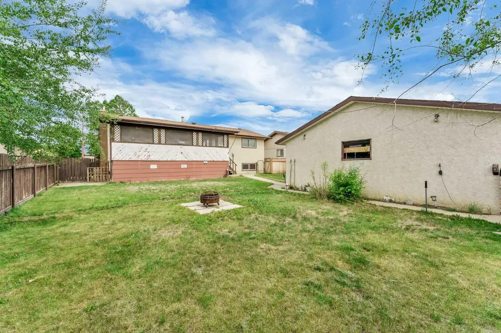 173 Cypress Way SE Medicine Hat AB T1B1L5