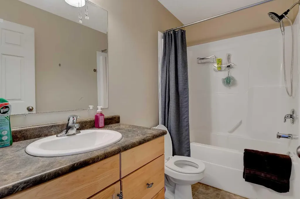 8717 65 Avenue Grande Prairie AB T8W 0A6