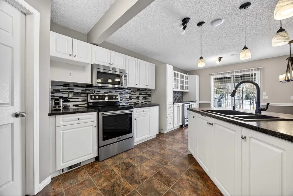 378 Panamount Drive NW Calgary AB T3K 5M1