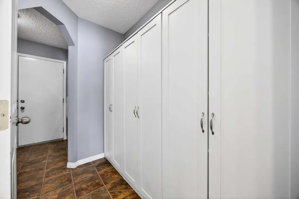 378 Panamount Drive NW Calgary AB T3K 5M1