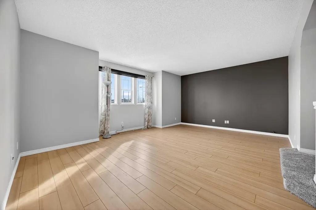 378 Panamount Drive NW Calgary AB T3K 5M1