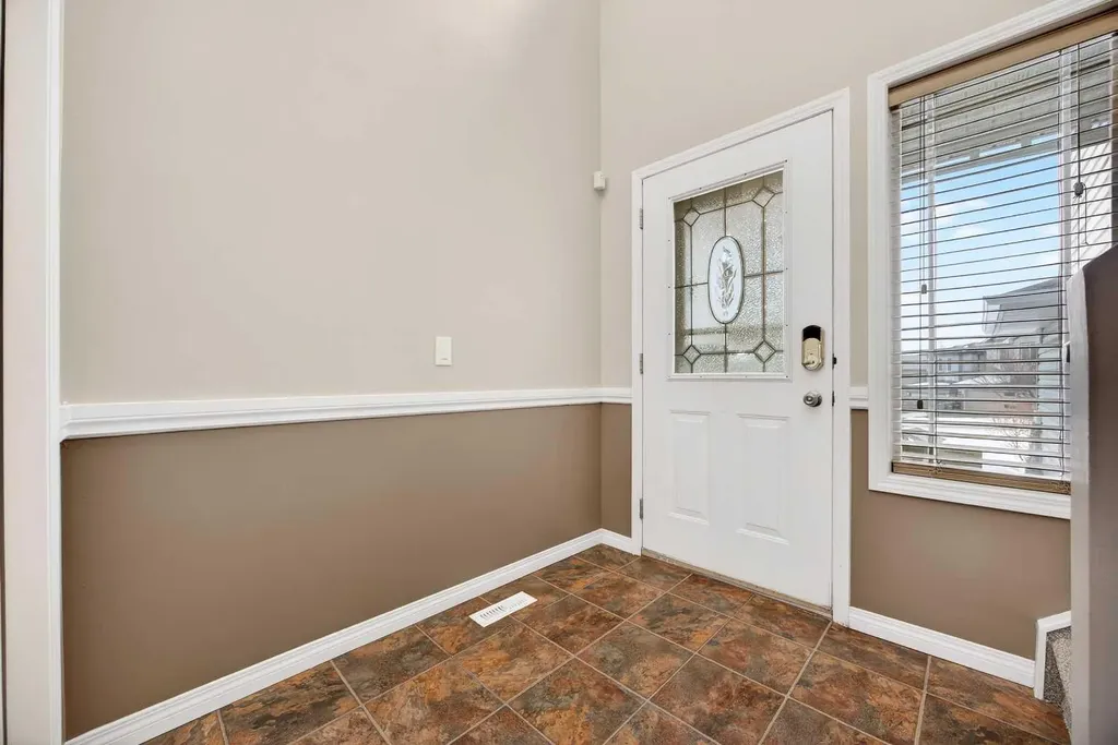 378 Panamount Drive NW Calgary AB T3K 5M1