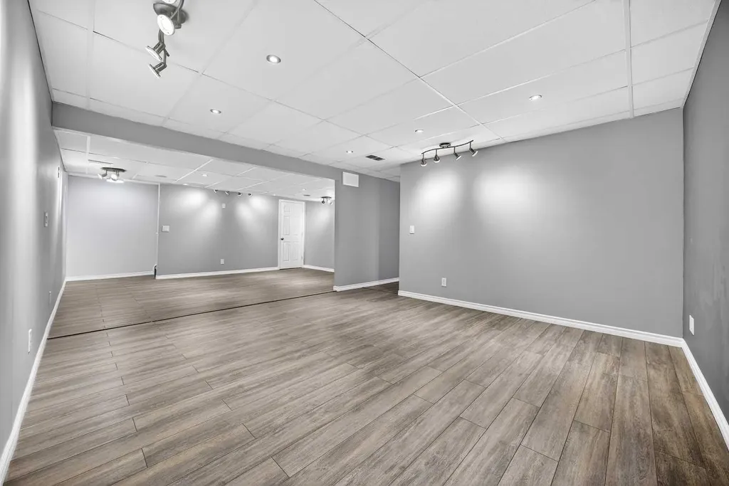 378 Panamount Drive NW Calgary AB T3K 5M1