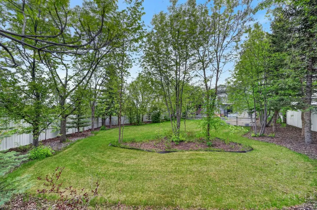 378 Panamount Drive NW Calgary AB T3K 5M1