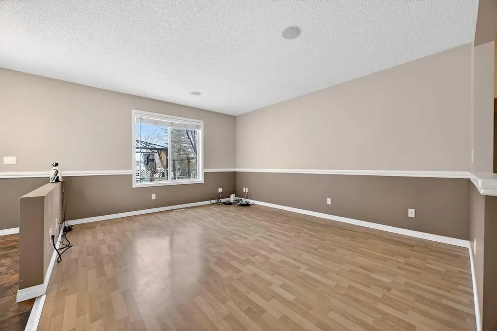 378 Panamount Drive NW Calgary AB T3K 5M1
