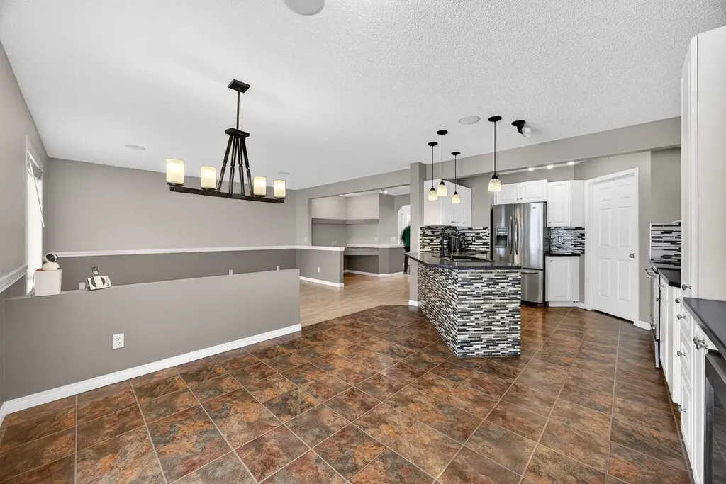 378 Panamount Drive NW Calgary AB T3K 5M1