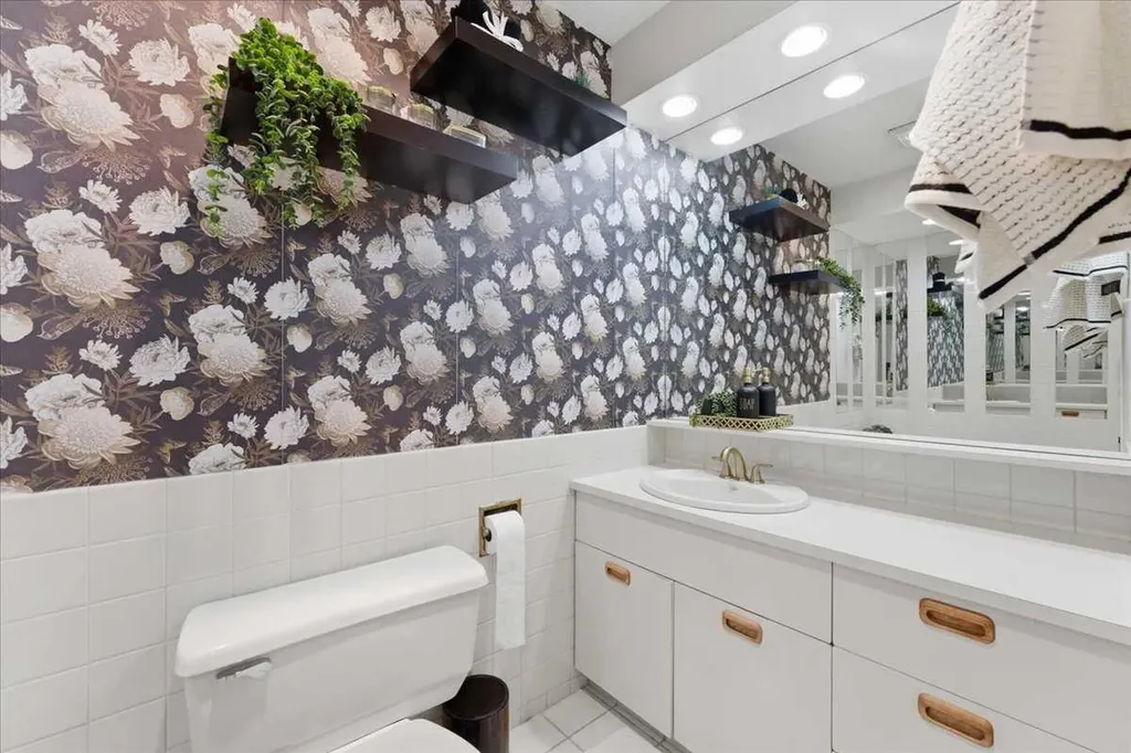 6004 Louise Road SW Calgary AB T3E5V2