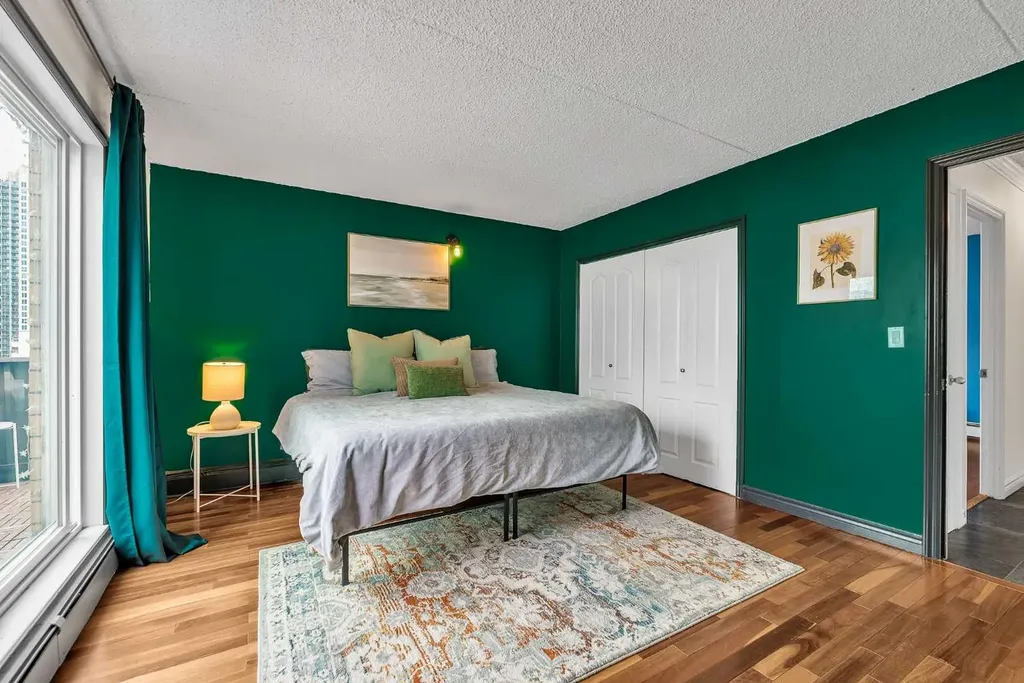 128 15 Avenue SW Calgary AB T2R0R5