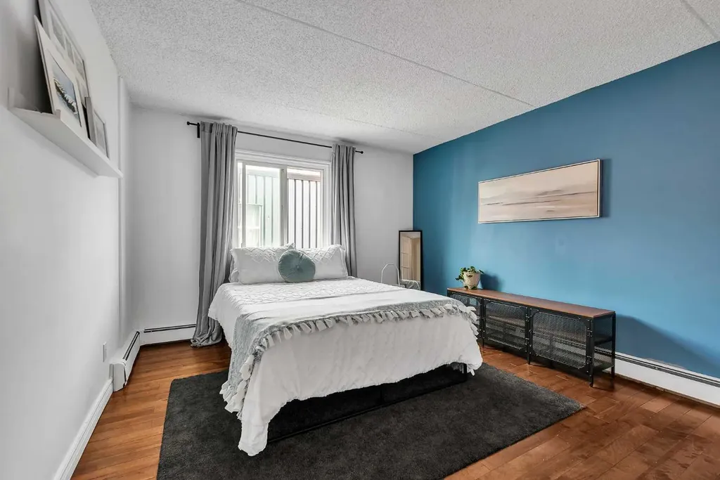128 15 Avenue SW Calgary AB T2R0R5