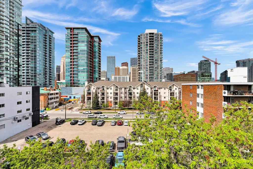 128 15 Avenue SW Calgary AB T2R0R5