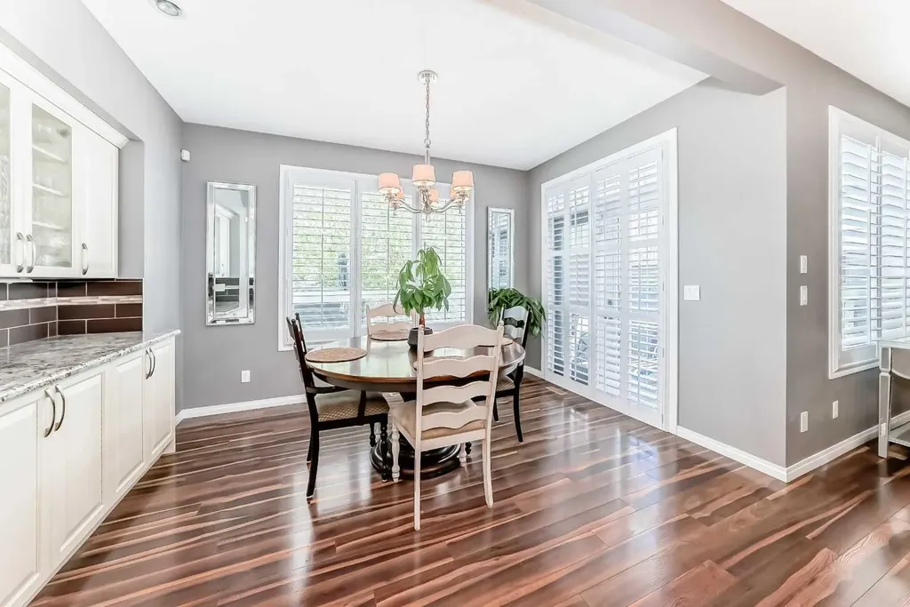 71 Hillcrest Street SW Airdrie AB T4B 0Y7