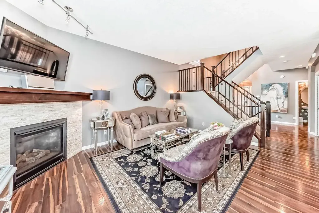 71 Hillcrest Street SW Airdrie AB T4B 0Y7