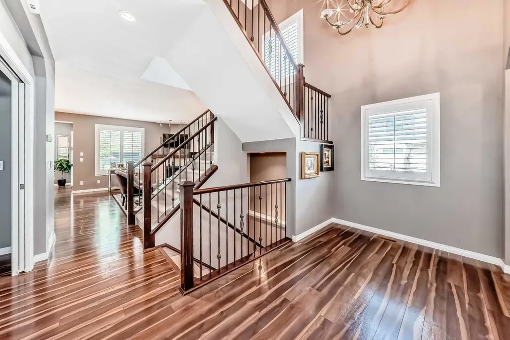 71 Hillcrest Street SW Airdrie AB T4B 0Y7