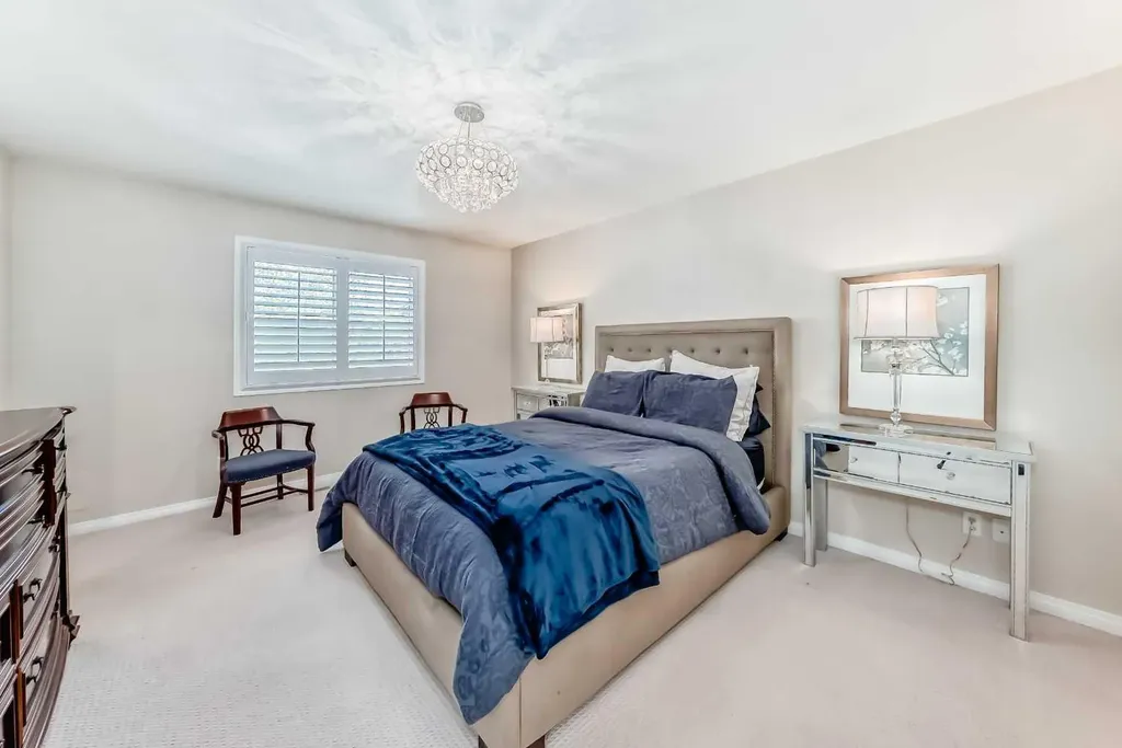 71 Hillcrest Street SW Airdrie AB T4B 0Y7