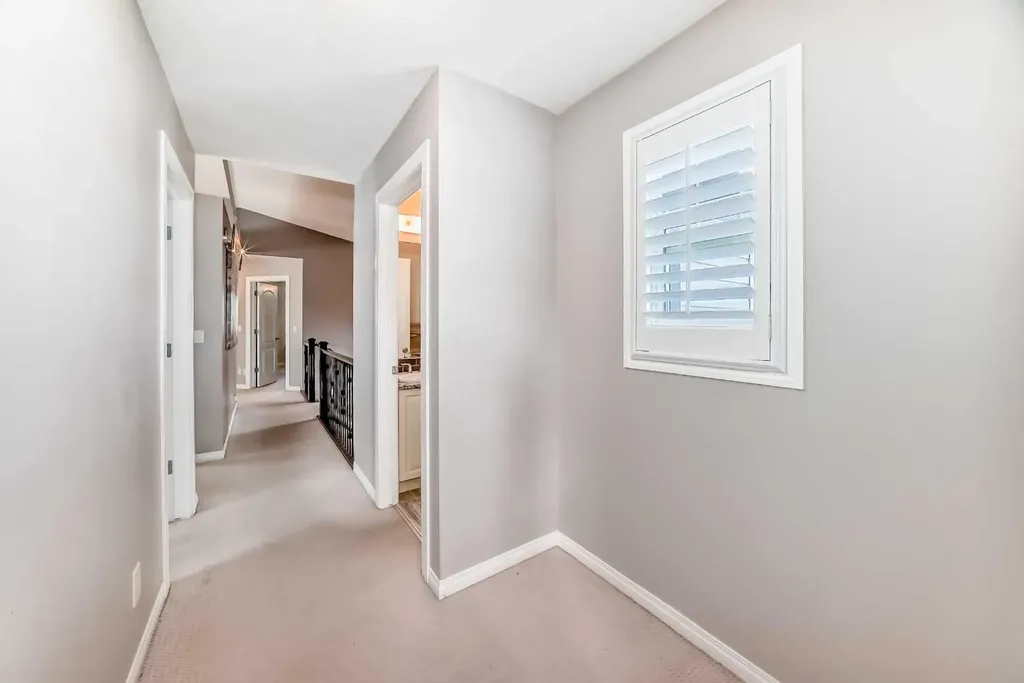71 Hillcrest Street SW Airdrie AB T4B 0Y7