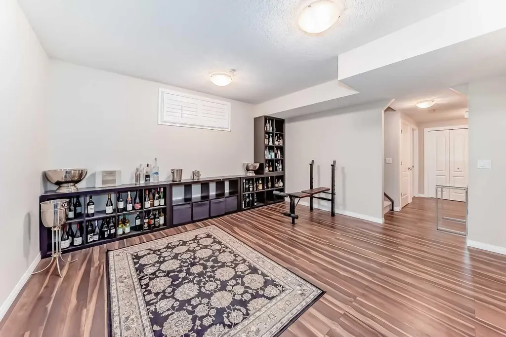 71 Hillcrest Street SW Airdrie AB T4B 0Y7