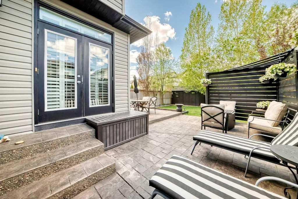 71 Hillcrest Street SW Airdrie AB T4B 0Y7