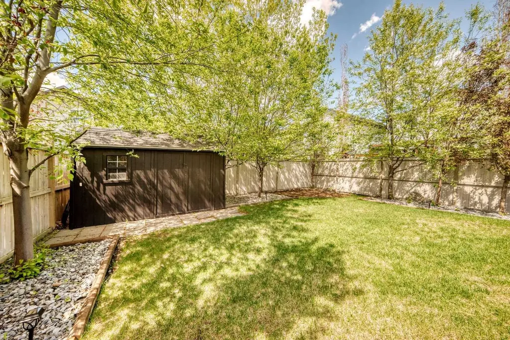 71 Hillcrest Street SW Airdrie AB T4B 0Y7