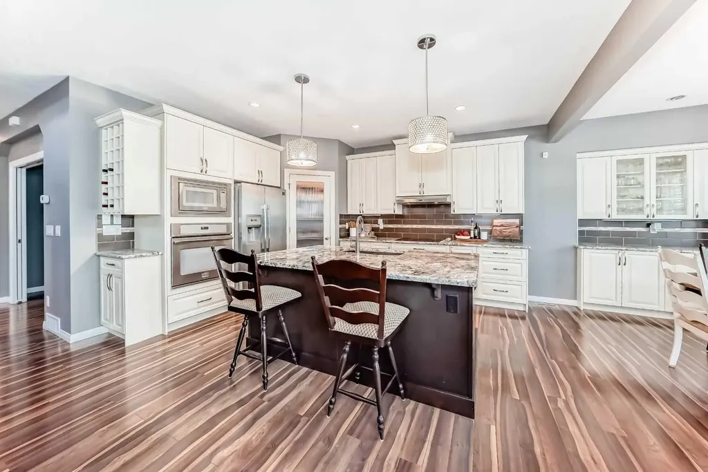 71 Hillcrest Street SW Airdrie AB T4B 0Y7