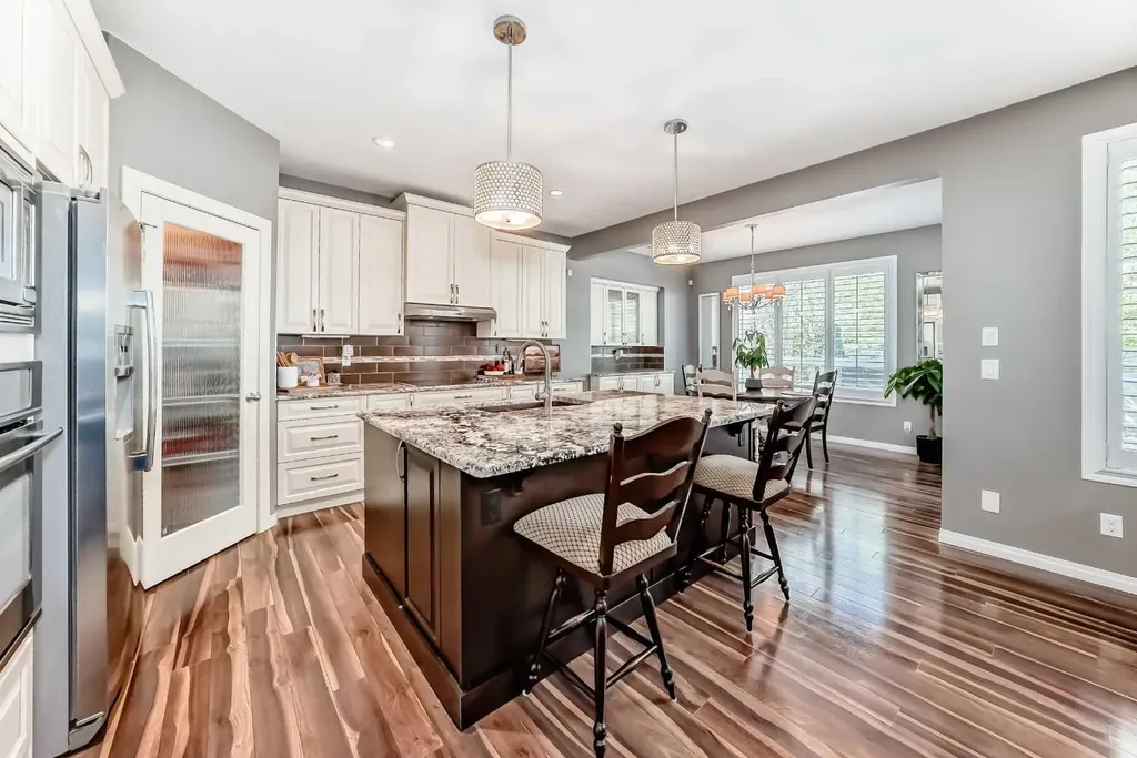 71 Hillcrest Street SW Airdrie AB T4B 0Y7