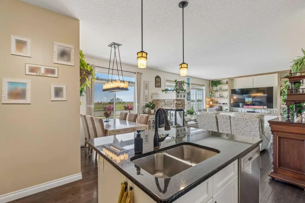 280 Rainbow Falls Way Chestermere AB T1X 0T1