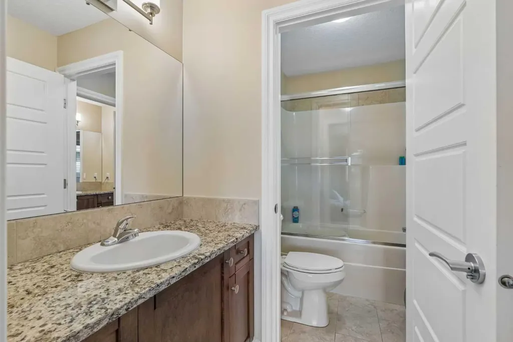 280 Rainbow Falls Way Chestermere AB T1X 0T1
