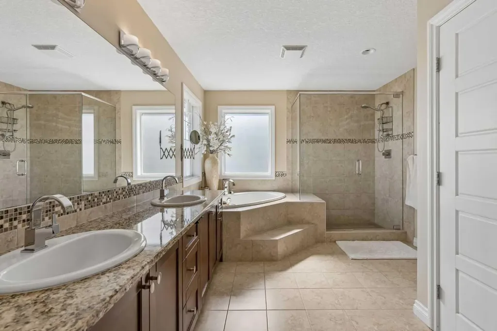 280 Rainbow Falls Way Chestermere AB T1X 0T1