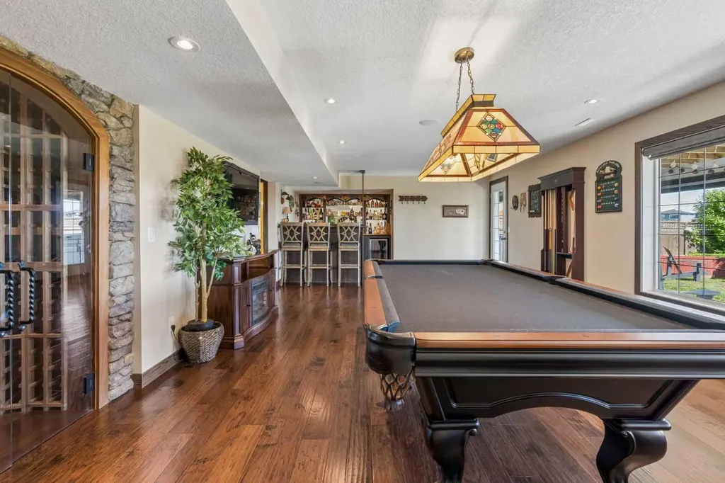 280 Rainbow Falls Way Chestermere AB T1X 0T1