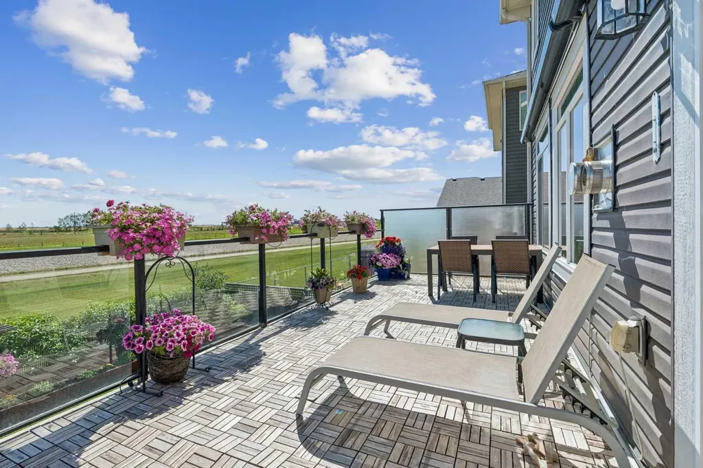 280 Rainbow Falls Way Chestermere AB T1X 0T1
