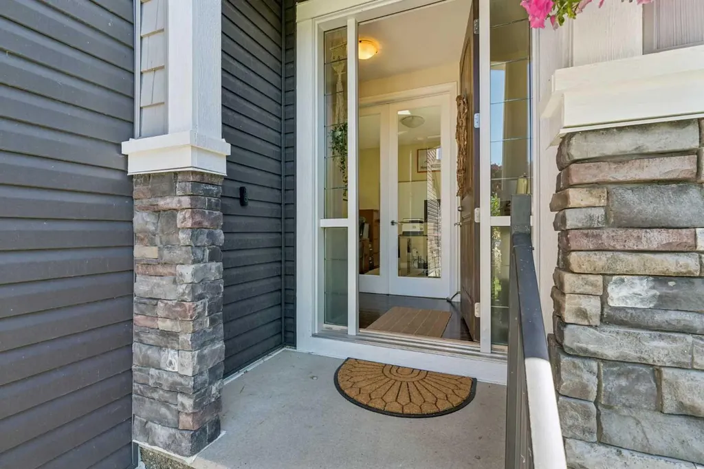 280 Rainbow Falls Way Chestermere AB T1X 0T1