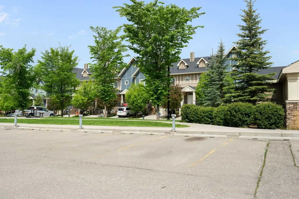 200 Cranfield Common SE Calgary AB T3M 1S2