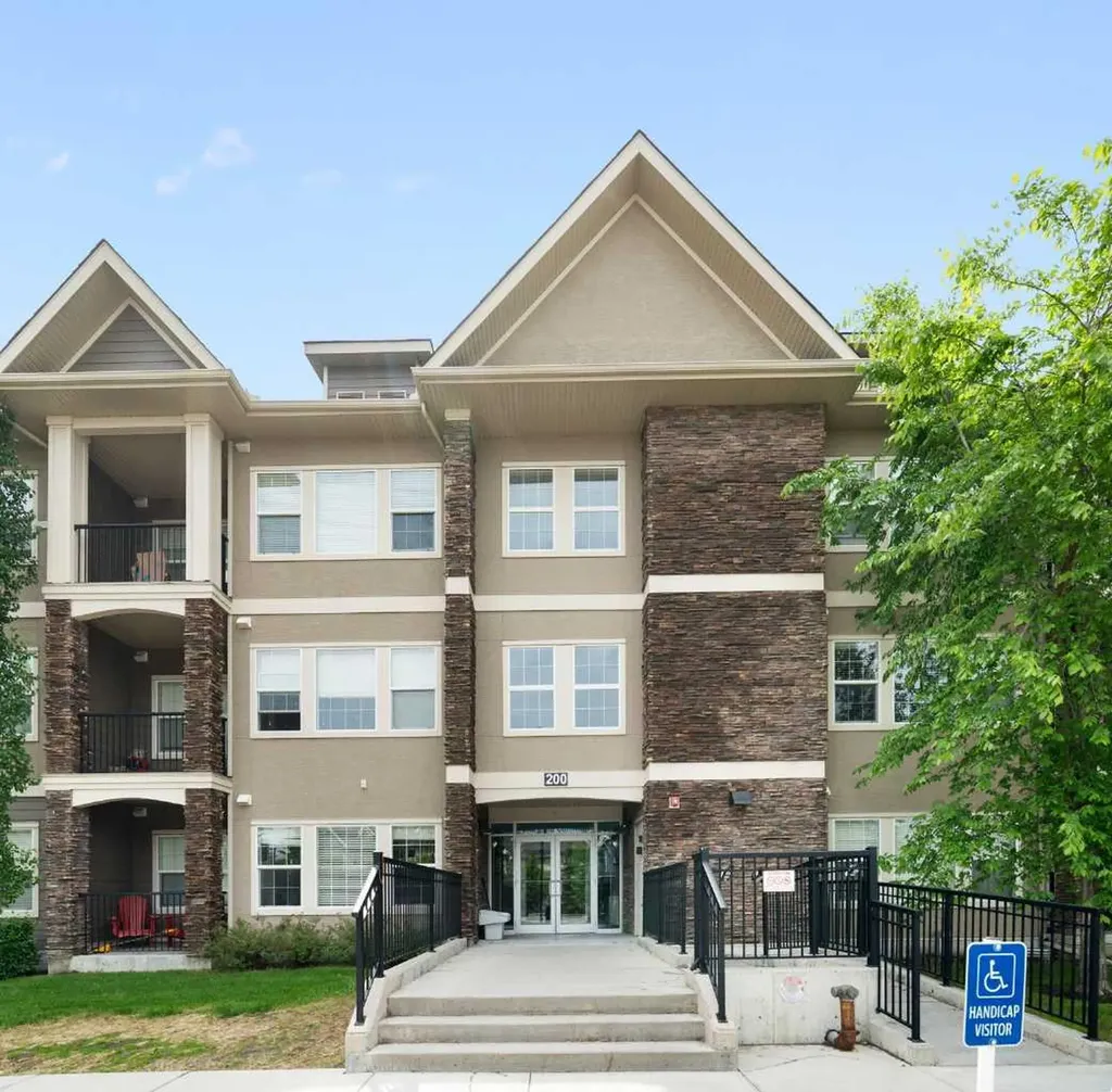 200 Cranfield Common SE Calgary AB T3M 1S2