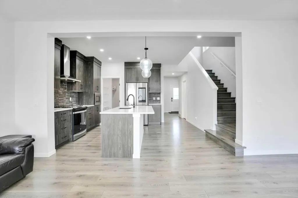 1014 Bayview Rise SW Airdrie AB T4B 5K4
