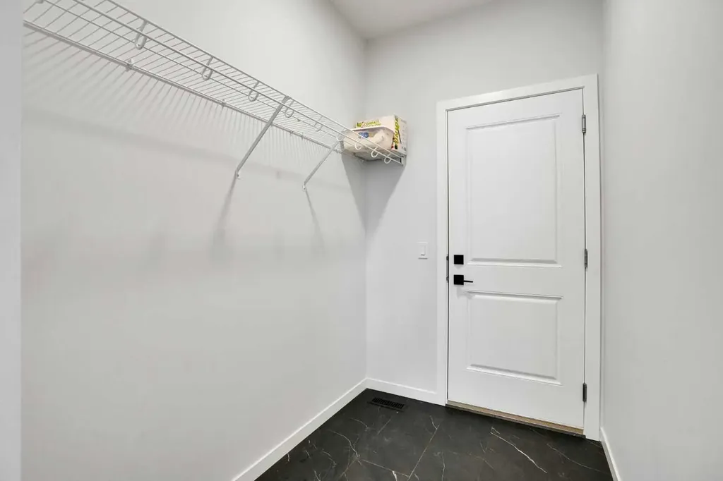1014 Bayview Rise SW Airdrie AB T4B 5K4