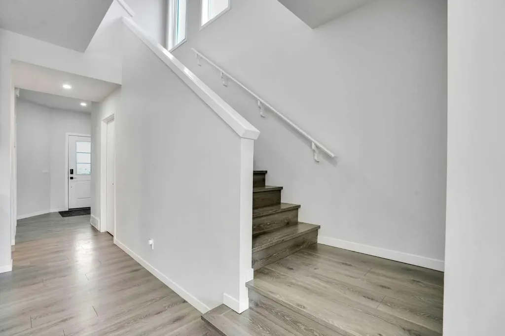 1014 Bayview Rise SW Airdrie AB T4B 5K4