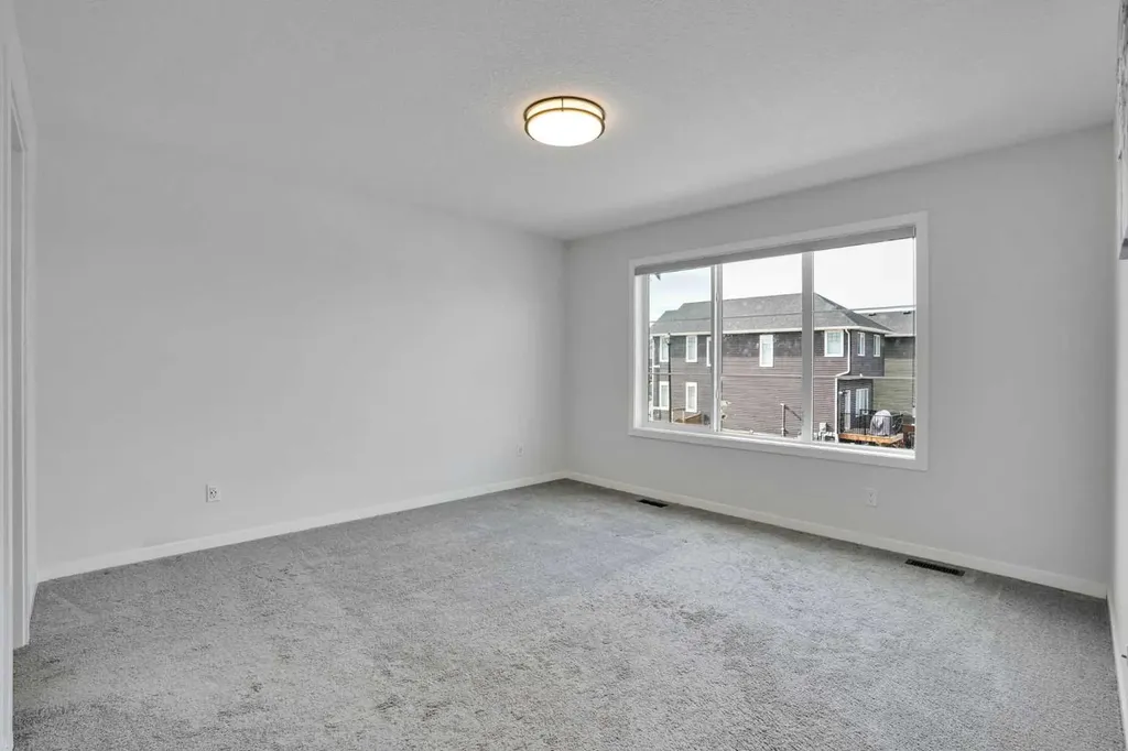 1014 Bayview Rise SW Airdrie AB T4B 5K4
