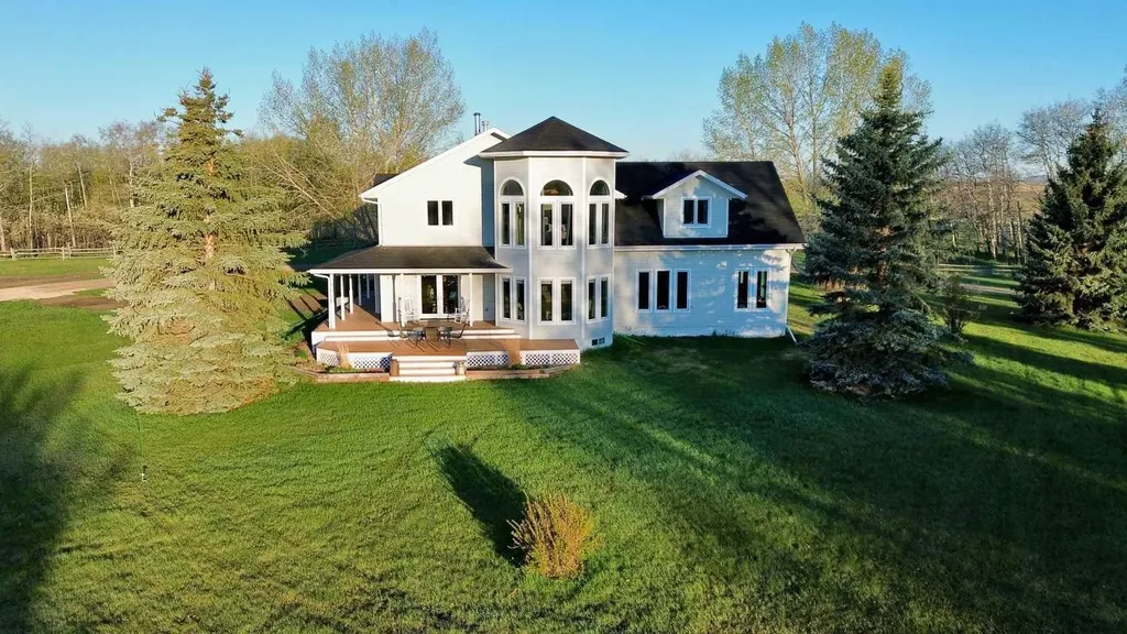 40032 Range Road 220 Rural Lacombe County AB T0B 3C0