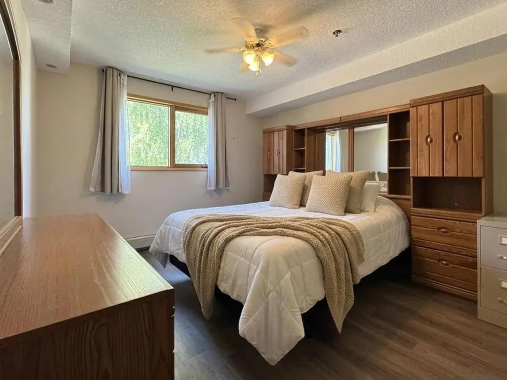 75 1 Avenue S Lethbridge AB T1J 4R2