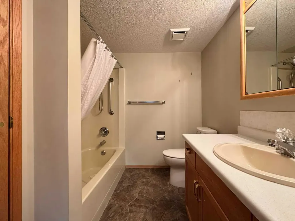 75 1 Avenue S Lethbridge AB T1J 4R2