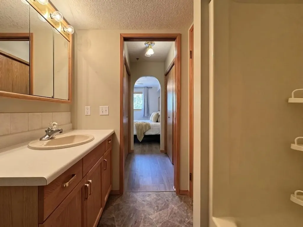 75 1 Avenue S Lethbridge AB T1J 4R2