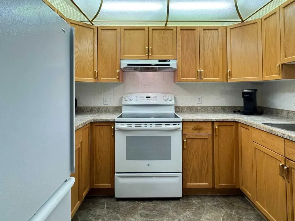 75 1 Avenue S Lethbridge AB T1J 4R2