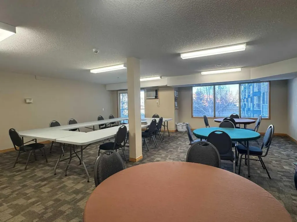 75 1 Avenue S Lethbridge AB T1J 4R2