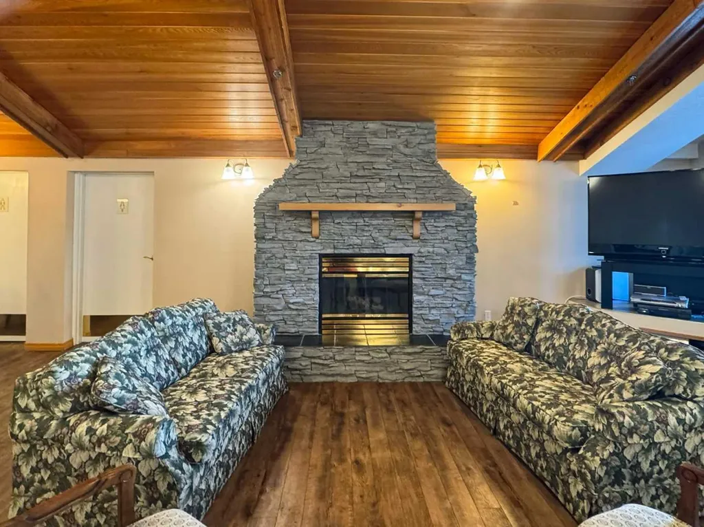 75 1 Avenue S Lethbridge AB T1J 4R2