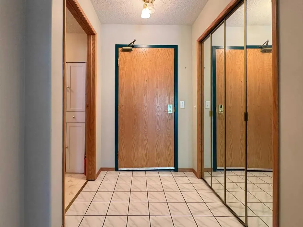 75 1 Avenue S Lethbridge AB T1J 4R2
